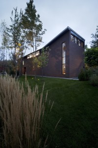 Veranda House -in Boucherville, Québec by Blouin Tardif Architecture-Environnement