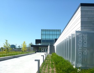 Bibliothèque du Boisé in Montréal by Consortium Cardinal Hardy*, Labonté Marcil et Eric Pelletier architecte*...Lemay